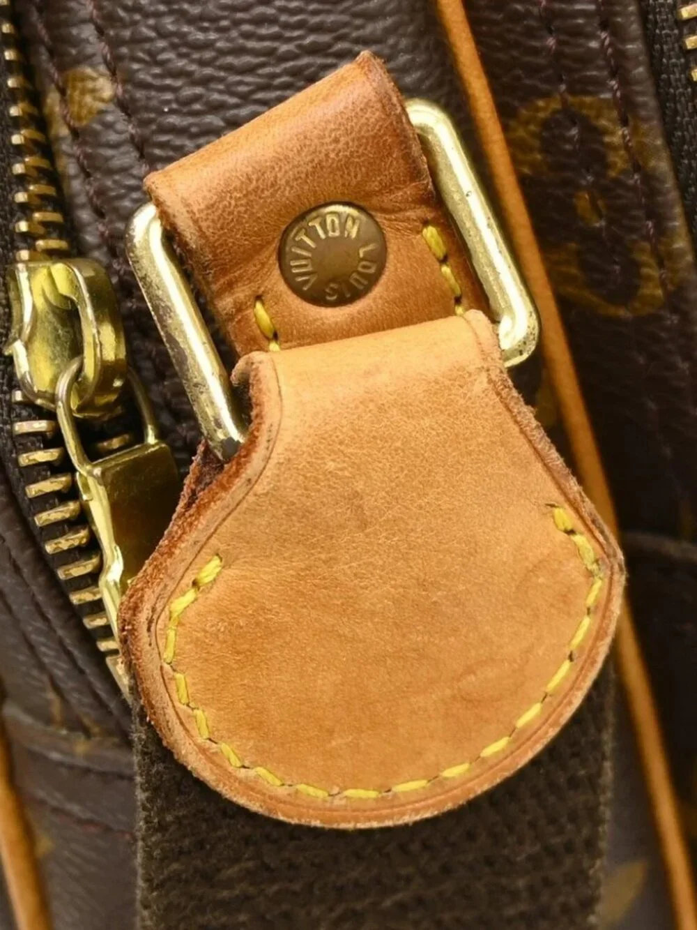 LOUIS VUITTON REPORTER PM MESSENGER SHOULDER BAG
